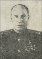 Герой Советского Союза, полковник Иван  Иванович Кузнецов. Звание присвоено Указом Президиума Верховного Совета СССР 24 марта  1945  г.