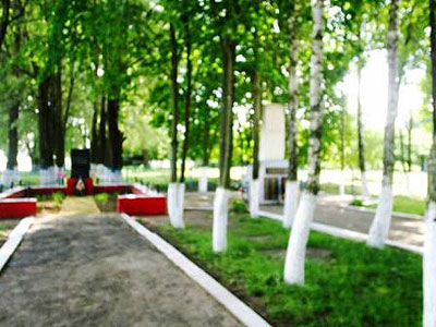2 из 4-х  захоронений  в  посёлке Тростенчик… 