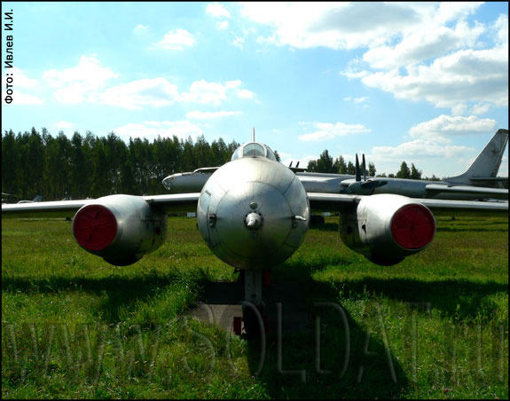 YAK-25rv-1